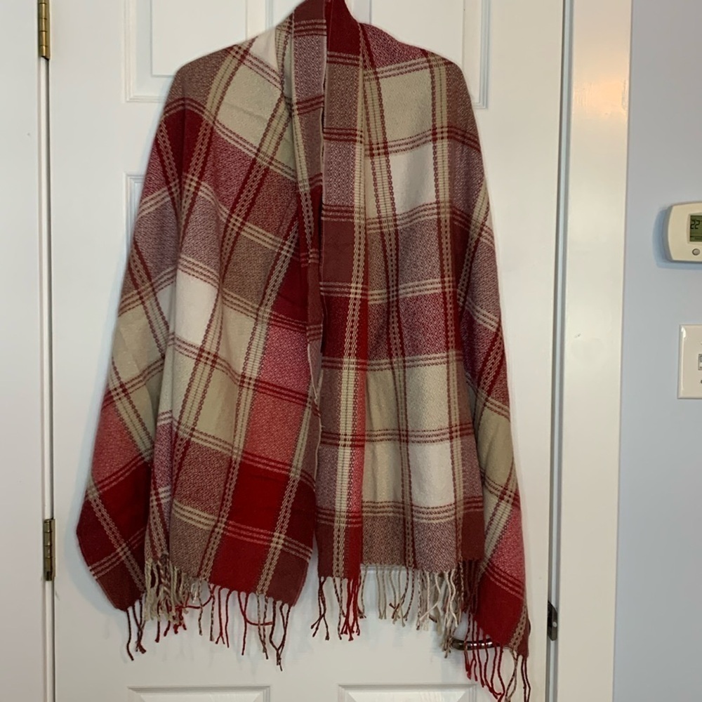 Nordstrom Blanket Shawl Wrap Plaid Shades of Cranberry Cream One Size luxurious